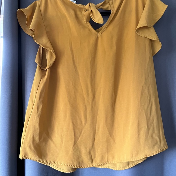 Mustard yellow blouse - Picture 2 of 9